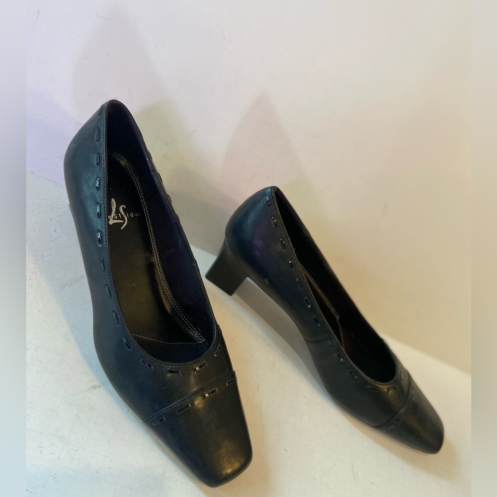 LifeStride~Faux Leather~Block Heel Pump~Weave Trim Accent~Square Toe~Size 7.5